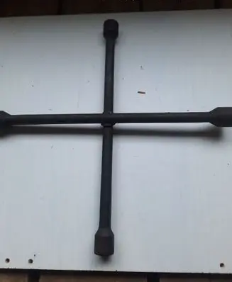 Volkswagen Sharan Wheel nut wrench 