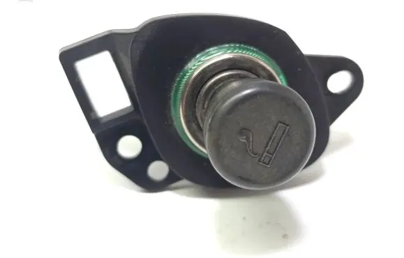 Mazda MPV II LW Cigarette lighter 
