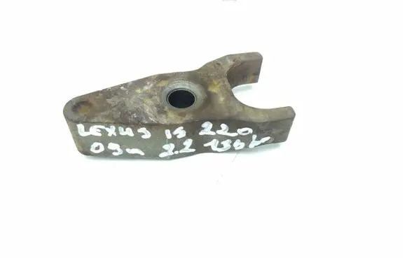 Lexus IS 220D-250-350 Fuel Injector clamp holder