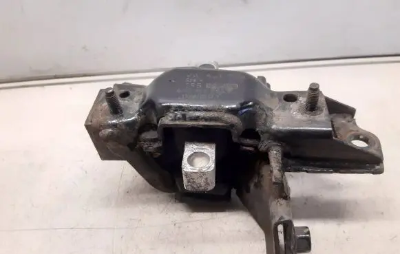 Audi A1 Gearbox mount 6R0199555F 110420131