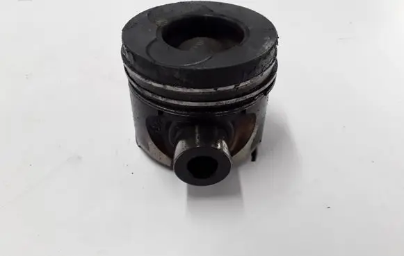 Renault Megane II Piston with connecting rod PKRN407601DA