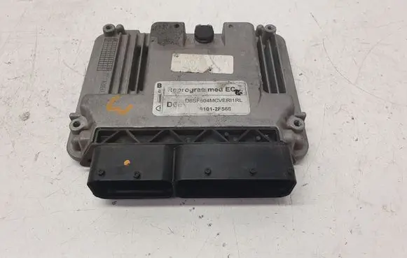 KIA Sportage Engine control unit/module 391012F568