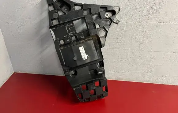 BMW X5 G05 Bumper support mounting bracket corner 7420654 51127420654
