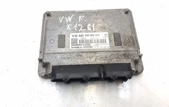 Volkswagen Polo IV 9N3 Engine control unit/module 03D906023 03D906023BBM K1261