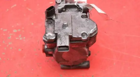 Toyota Prius (XW30) Air conditioning (A/C) compressor (pump) 042200-0212