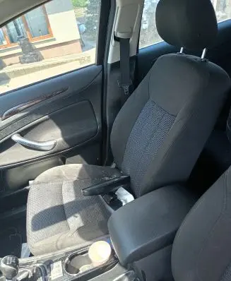 Ford Mondeo MK IV Center console