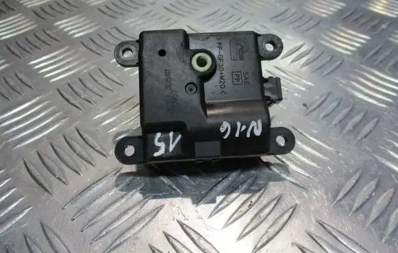 Nissan Almera N16 Central body control module 2K00130840