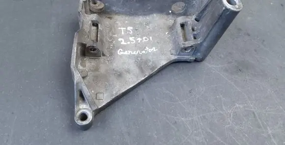 Volkswagen Multivan T5 Engine mounting bracket 070903143C
