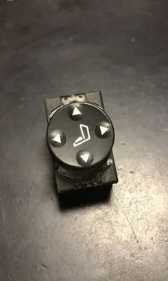 BMW 7 E38 Seat control switch 8360877