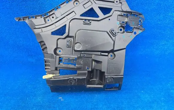 BMW 5 G60 G61 Rear bumper mounting bracket 5A011C3