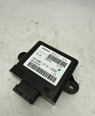 Volvo V70 Fuel injection pump control unit/module EAS32101 09753150800 31303995