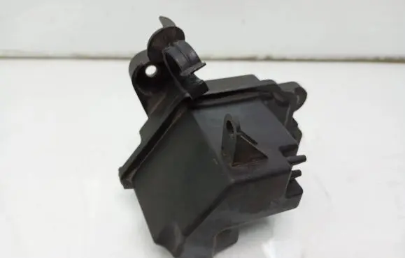 Vacuum air tank