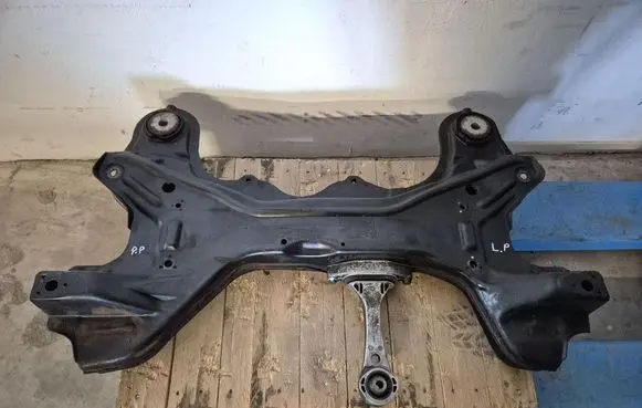 Volkswagen New Beetle Front subframe