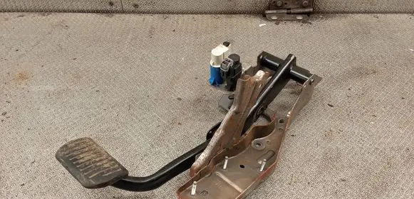 Volvo XC60 Brake pedal 31302350 8G9N2D094CF