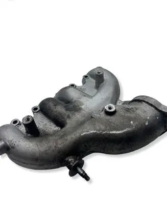 Volkswagen PASSAT B5.5 Intake manifold 038129713AJ