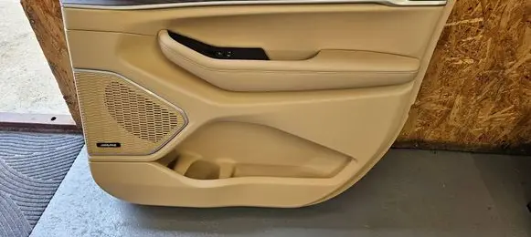 Jeep Grand Cherokee WL Front door card panel trim 22501A 8636861 20223144490