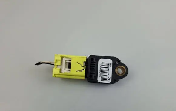 Toyota Avensis T270 Airbag deployment crash/impact sensor 8983105030