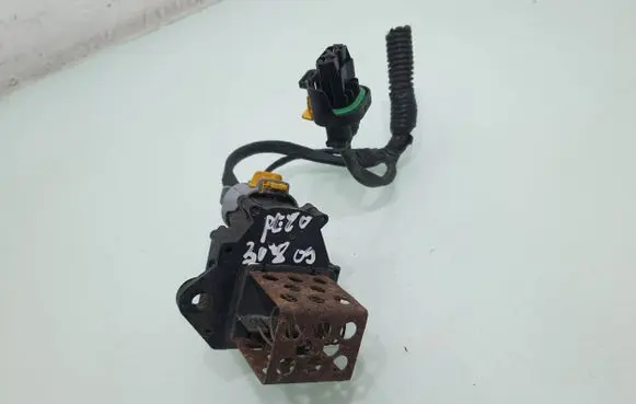 Coolant fan relay