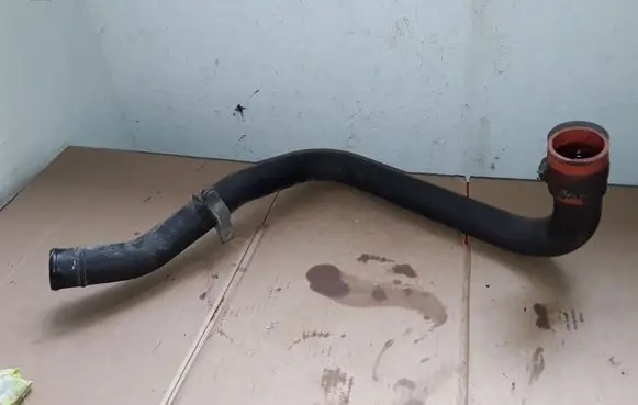 Chrysler Grand Voyager V Intercooler hose/pipe NOCODE