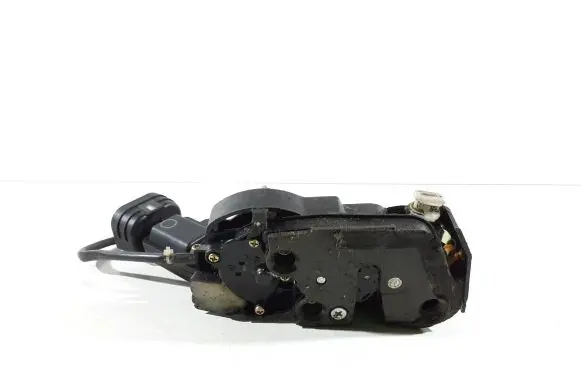 Suzuki XL7 I Front door lock