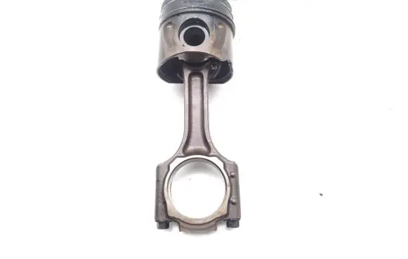 Chevrolet Orlando Piston with connecting rod LNP