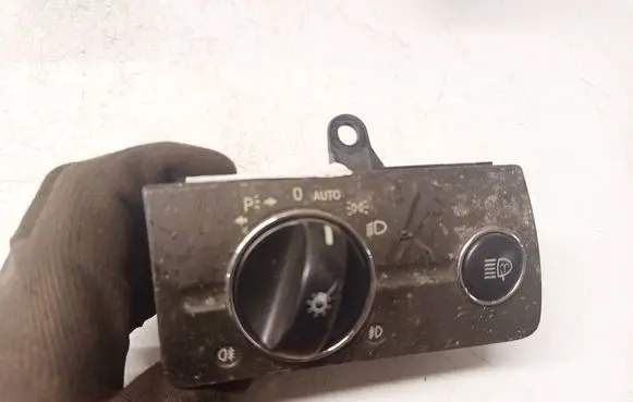 Mercedes-Benz E W211 Light switch 2115450104
