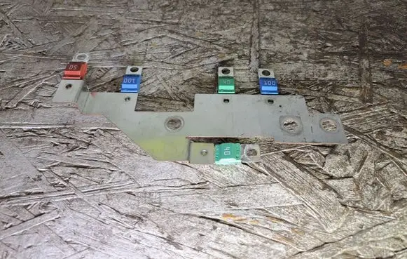 Mercedes-Benz Vito Viano W447 Fuse 0914 1614