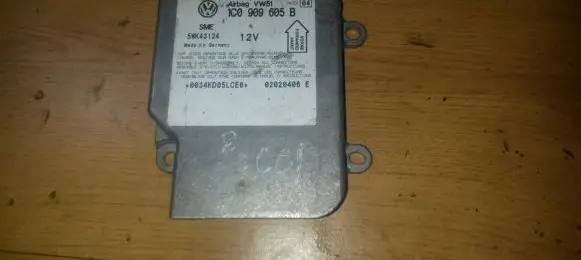 Volkswagen PASSAT B5.5 Airbag control unit/module 1C0909605b 5wk43122