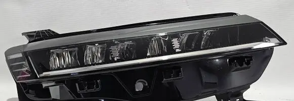 Renault Megane E-Tech Headlight/headlamp 260105882R