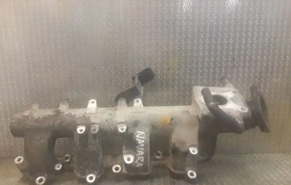 Nissan NP300 Intake manifold
