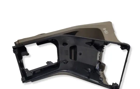 Volvo V70 Center console 30672331