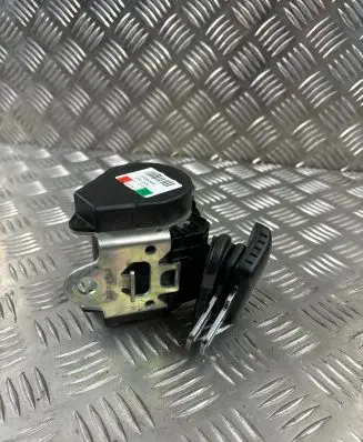 Audi Q7 4L Third row seat belt 4L0857811