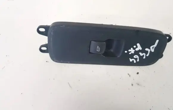 Volvo C30 Electric window control switch 31272012 09w471