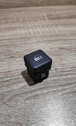 BMW 5 E39 Central locking switch button 8360828