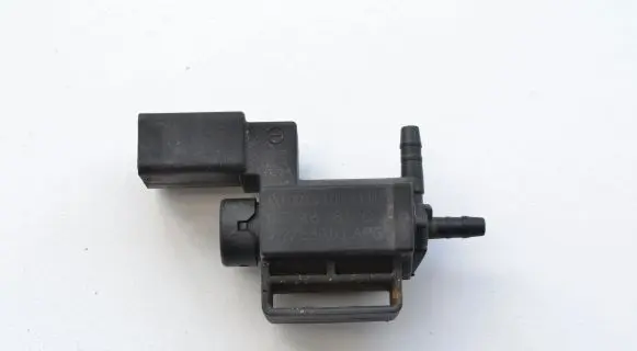 Audi A5 8T 8F Turbo solenoid valve 037906283C 72288000