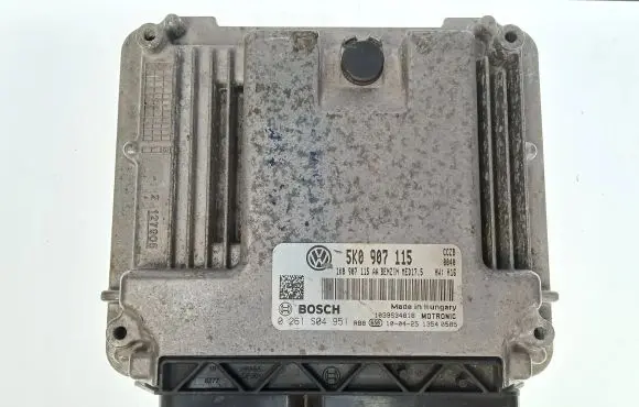 Volkswagen Golf VI Engine control unit/module 5K0907115 1K0907115AA 0261S04951