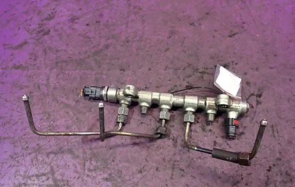Renault Master II Fuel main line pipe 
