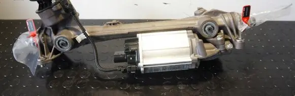Volkswagen Golf VI Steering rack