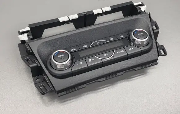 Mazda 3 III Climate control unit VPDALH18C612AC BHT161190B K4000