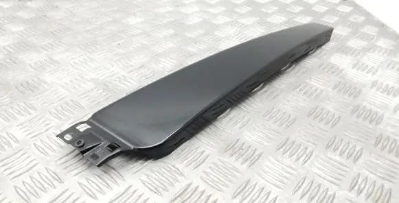Seat Exeo (3R) Front door glass trim molding 8E0853289D