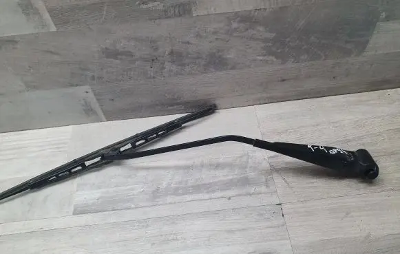 Volkswagen Multivan T4 Rear wiper blade 701955707