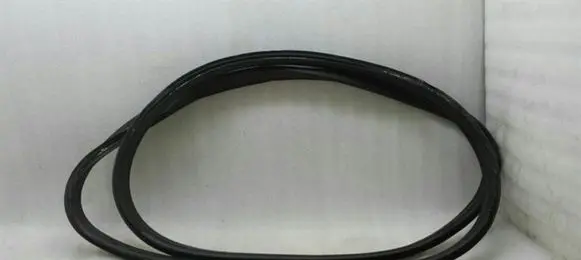 Mercedes-Benz ML W164 Seal rubber (tailgate) A1647400778
