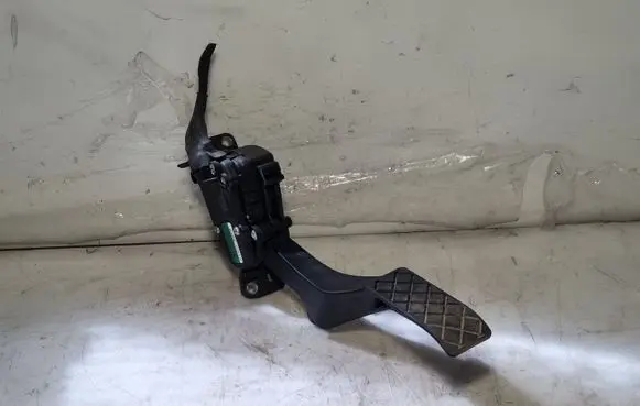 Volkswagen Transporter - Caravelle T5 Accelerator throttle pedal 7E1721503C