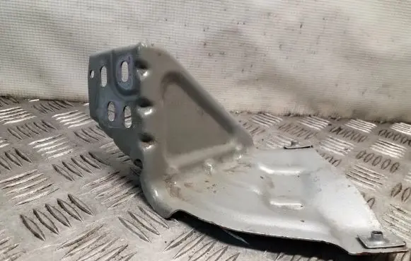 Opel Mokka Fender mounting bracket