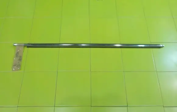 Toyota Yaris Front door trim (molding) PRZOD XP11