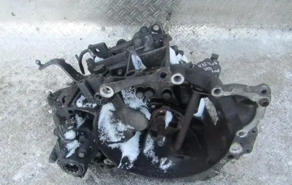 Manual 5 speed gearbox