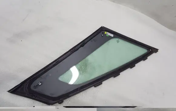 Volkswagen ID. Buzz Front triangle window/glass 1T3845412A