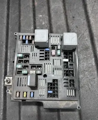 Volvo S90, V90 Fuse module 31473772 8888301325 30765045