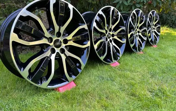 Land Rover Range Rover Sport L461 R21 alloy rim 