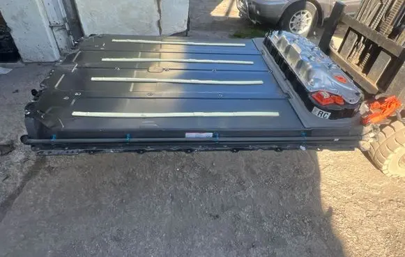 Tesla Model 3 Hybrid / electric car battery 110442800N 108672500L